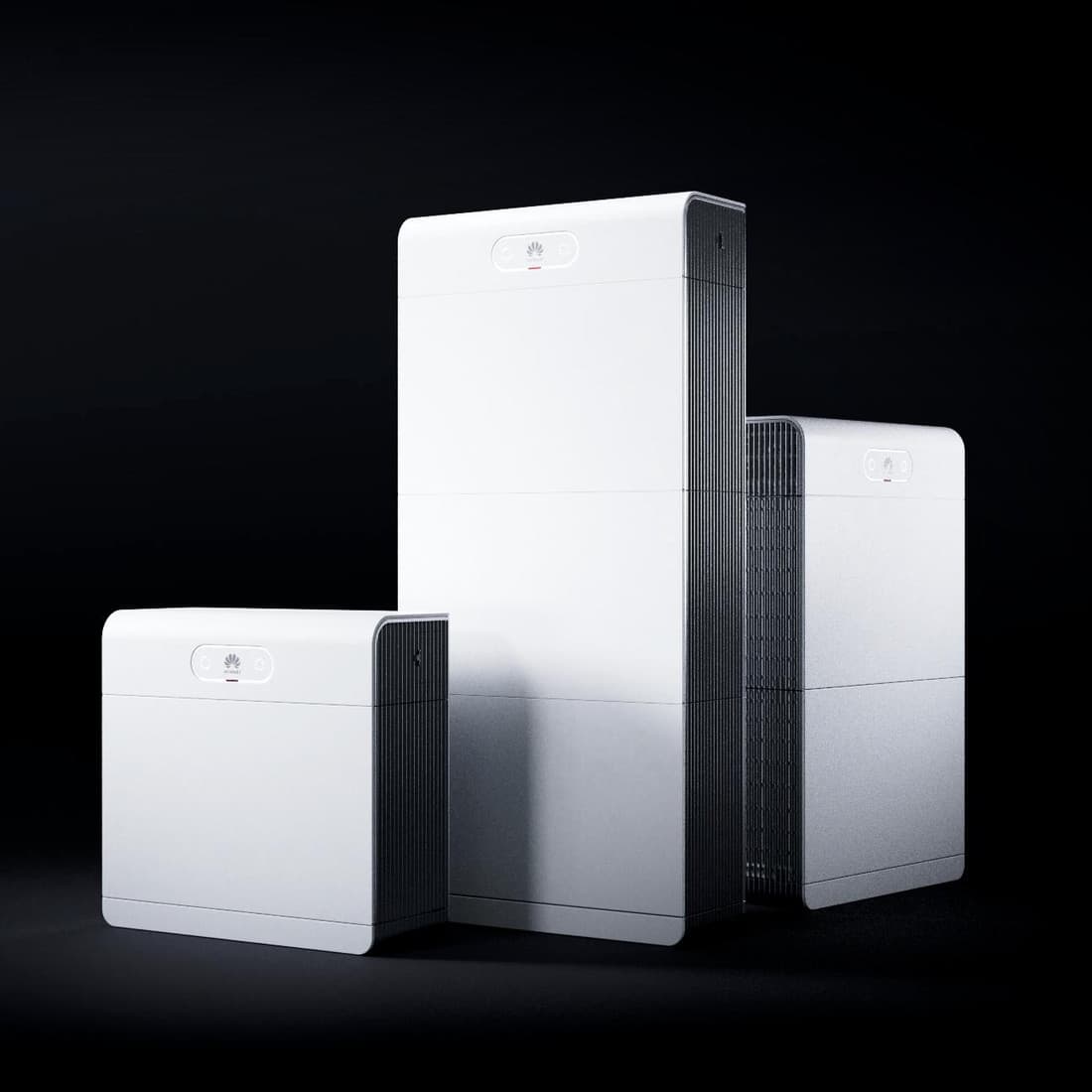 Drie opstellingen van een modulaire thuisbatterij: één, twee en drie modules